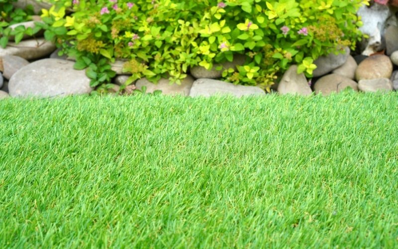 Yapay çim tercih etmenin çevresel etkileri nelerdir?